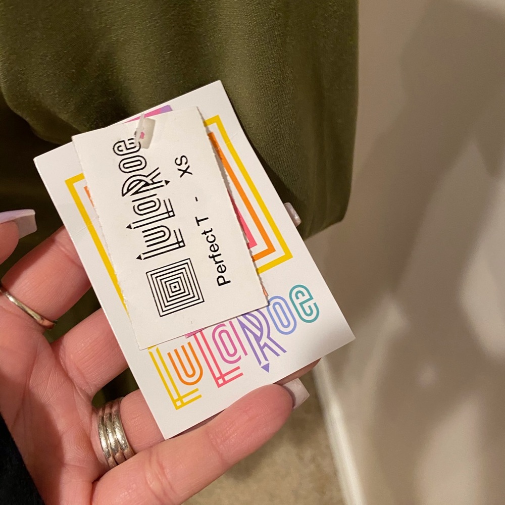 LuLaRoe Size XS Olive Colored Perfect T!! - Picture 4 of 5